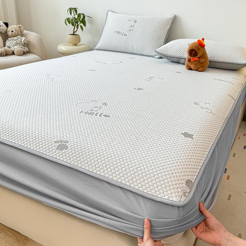 Summer Nude Ice Silk Cooling Mat Set: 3-Piece, Soft, Machine-Washable, A-Class Fitted Sheet