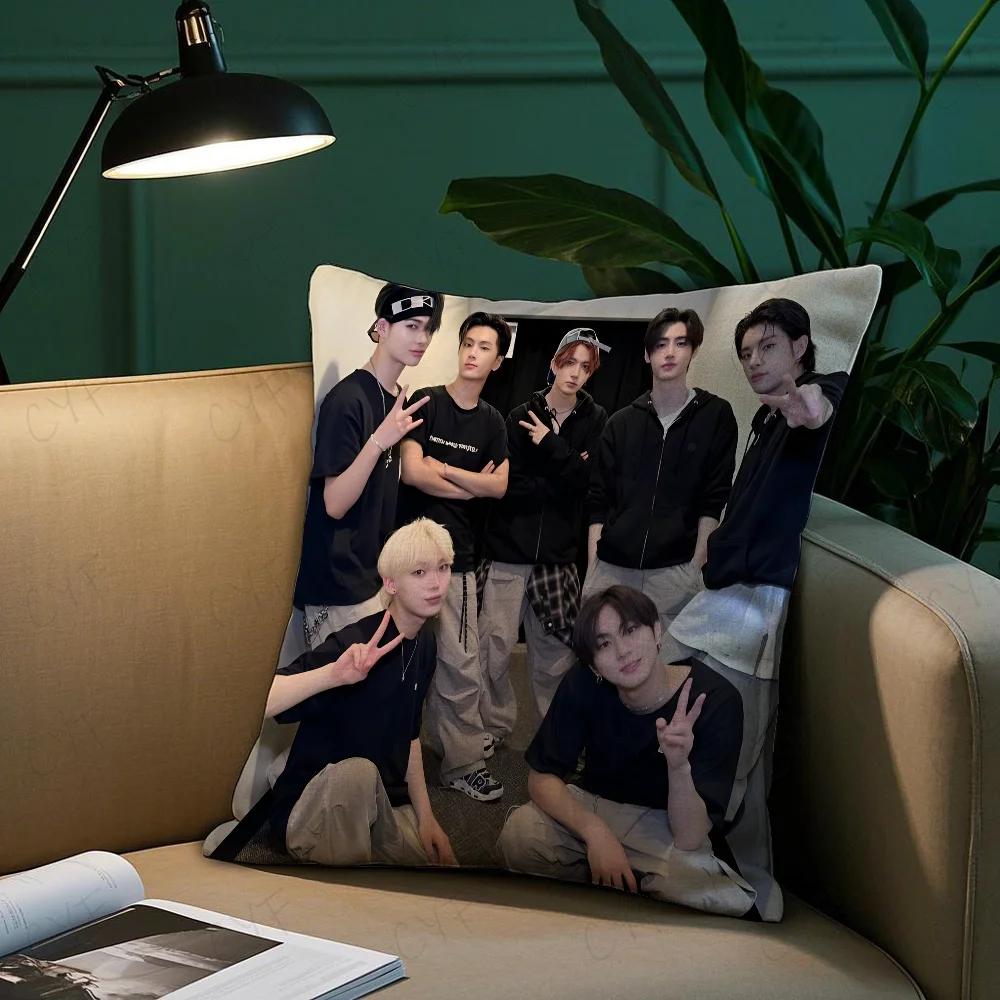 Boy Team E-Enhypen Pillow Case Pillowcase Anti-Dustmite Pillow Invisible Zipper Silky Short Plush Sofa Cushion Cover