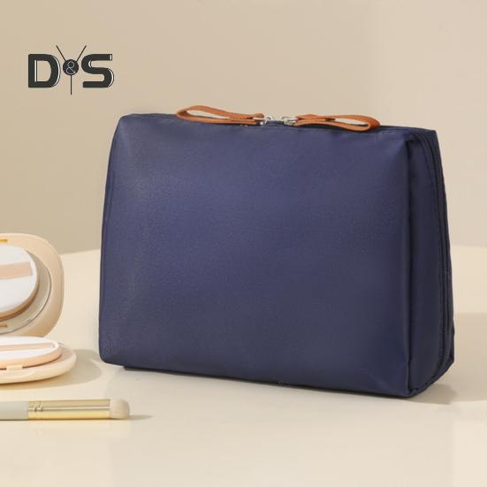 Portable Storage Bag Makeup Organizer Zipper Closure Large Capacity Waterproof Travel Makeup Pouch for Women