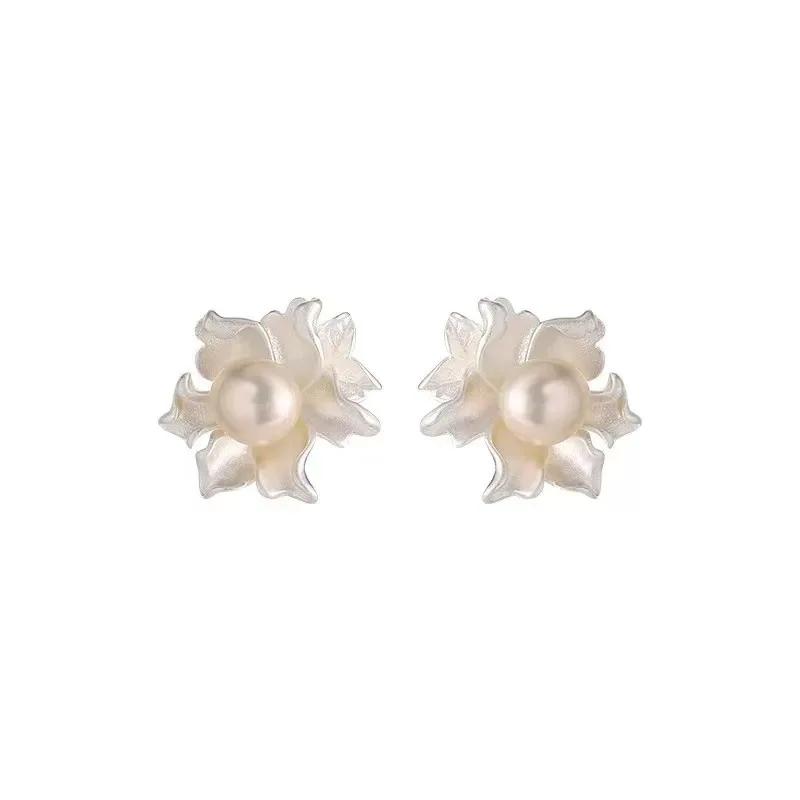 White Flowers Imitation Pearl Stud Earrings Elegant Alloy Jewelry Delicate Gift for Girls