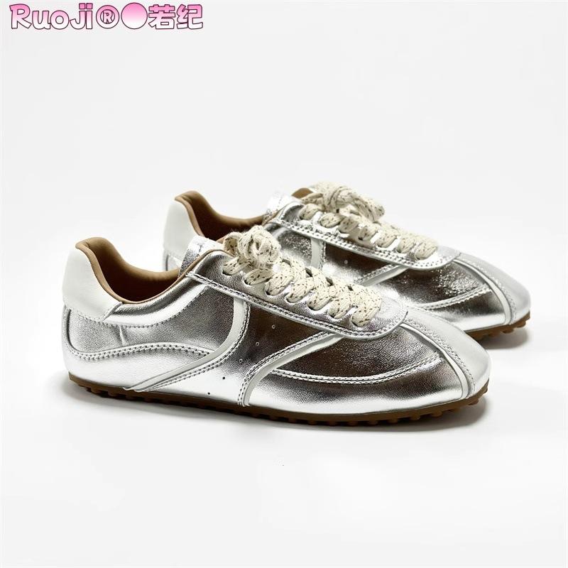 Hong Kong Style Leather Retro Forrest Gump Shoes Women's Spring Soft Sole Light Non-slip Casual Sports Running Shoes Show Feet Small German Training 