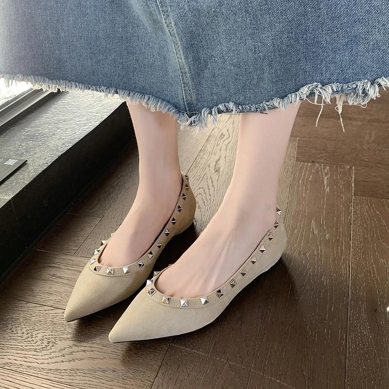Fashion pointed rivet single shoes women's spring and autumn new French temperament shallow suede high heels inner heightening