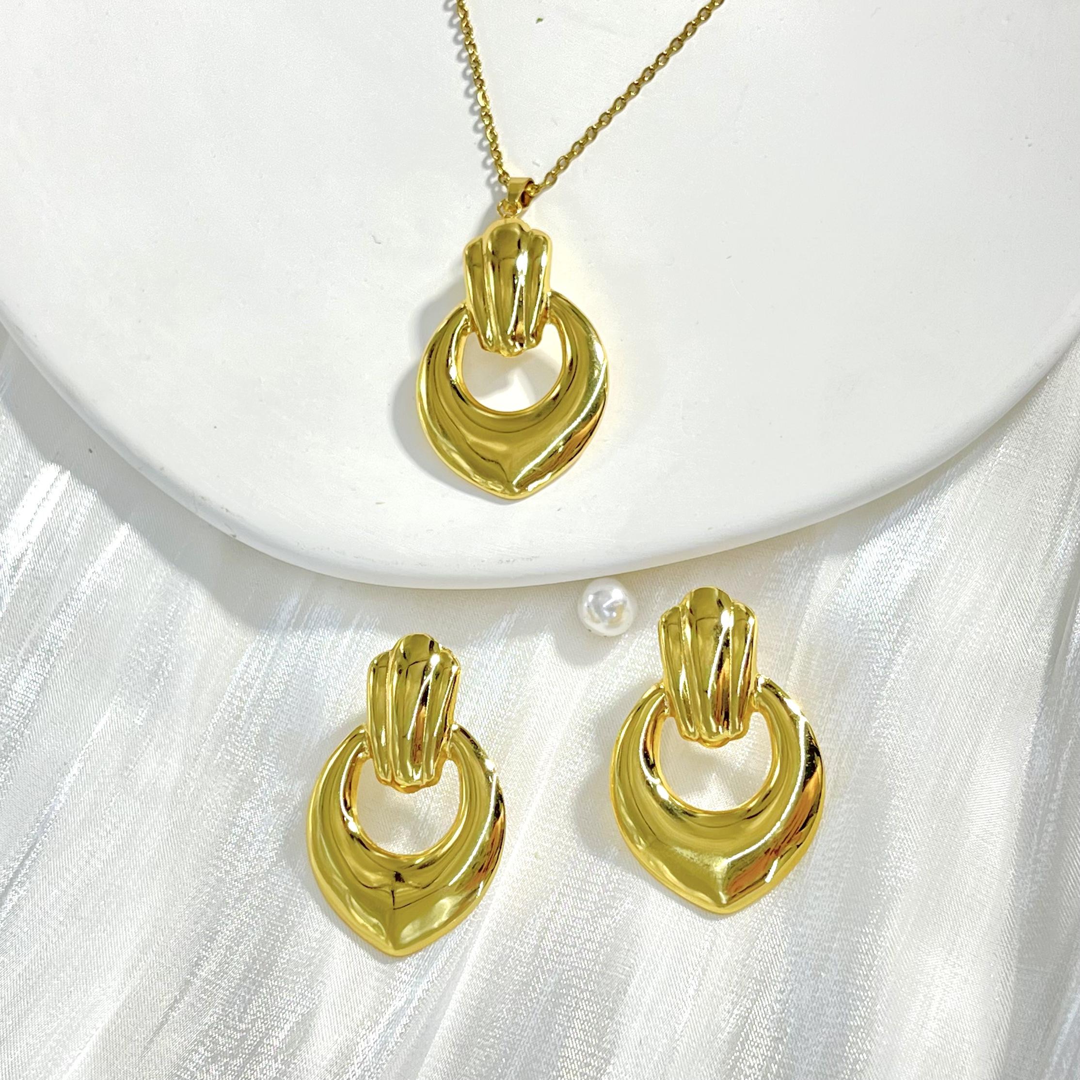 

Dainty Gold pendant Necklace & Earrings Set for Women Elegant Smooth Surface Pendant Jewelry Set Minimalist Everyday Jewelry