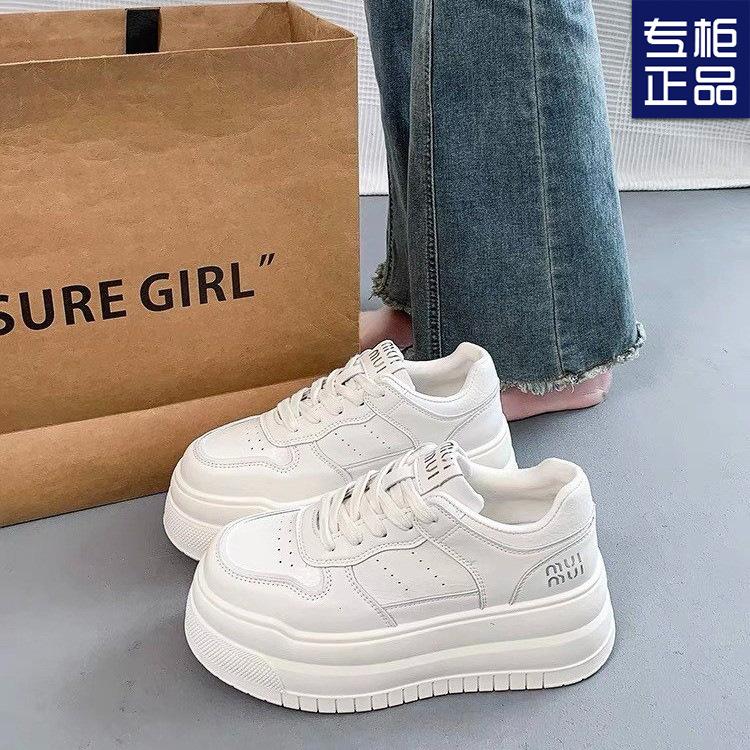 Außenhandelsplattform weiße Schuhe Damen erhöhend weiche Basisplatte Schuhe 2025 Frühling neu vielseitig leicht lässige Sportschuhe
