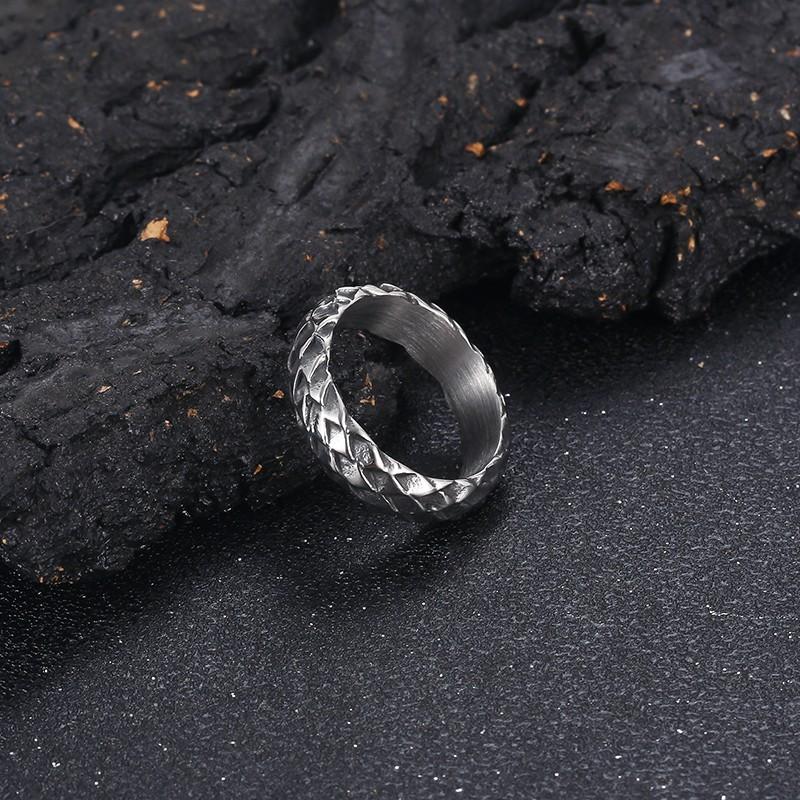 Vintage Stainless Steel Dragon Scale Ring Men Women Punk Hierarchy Ring Fashional Gold Color Cocktail Party Jewelry Hallowmas