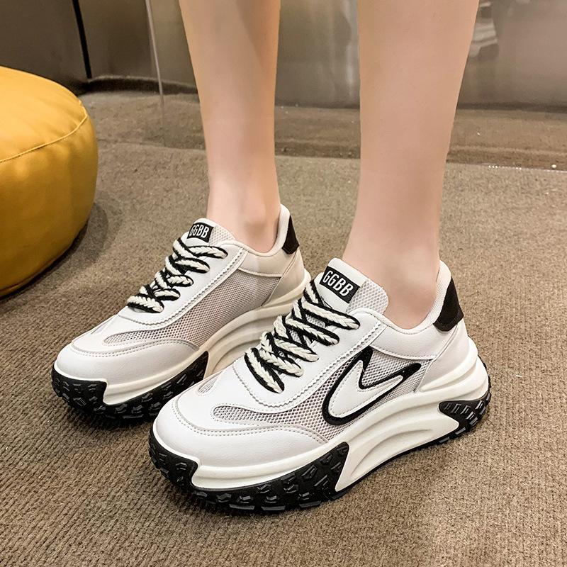 

Spring Casual Mesh Sneakers Women s 2026 Summer New Fashion Color Matching Thick Sole Lightweight Casual Sports Running Shoes 40 чорний