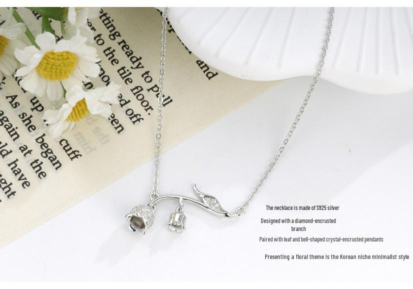 S925 Sterling Silver Lily Flower Necklace with Electroplated Clavicle Chain - Elegant and Luxurious Fashionable Style