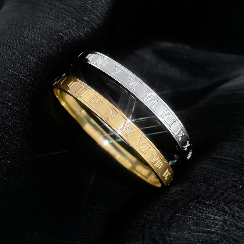 European And American Light Luxury Bracelet Minimalist Retro Fashion Stainless Steel Jewelry