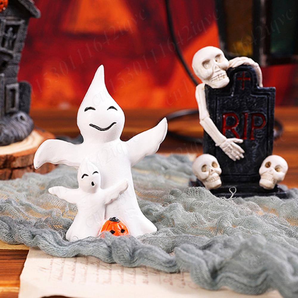 Halloween Spooky Miniature Statue Figurine Resin Mini Skull Ghost Decor Micro Skull Ghost Landscape for Haunted House Decoration