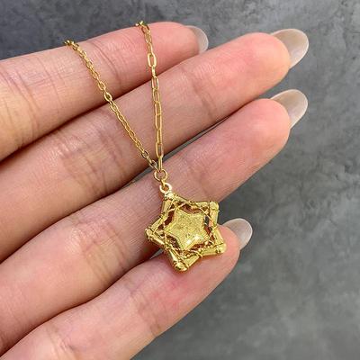 New In Creative Star Necklace for Women Chic Hollow Out Luster Winding Exquisite Five Pointed Star Collar Chain Wedding