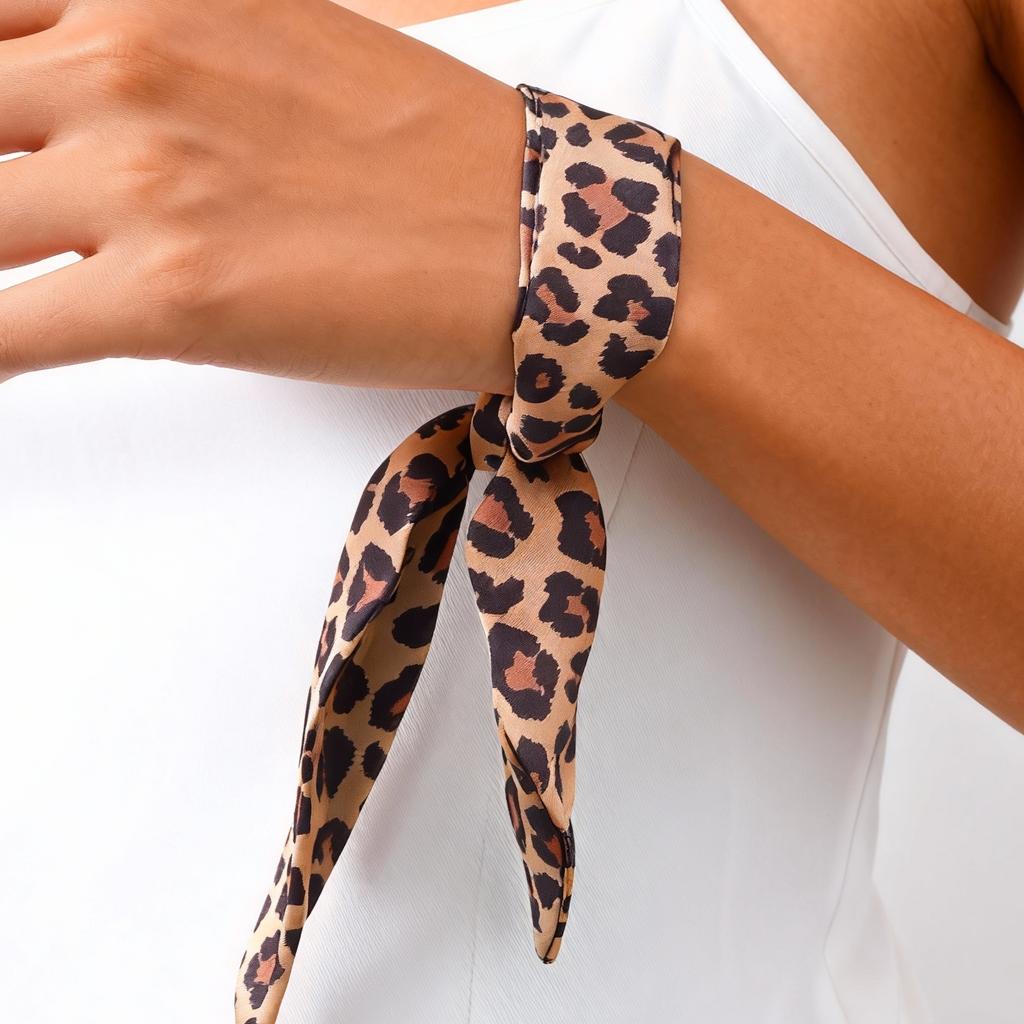 Retro Adjustable Stainless Steel Cuff Bracelet for Women, Leopard Printed Silk Scarf Open Bracelet, Popular Jewelry for Women