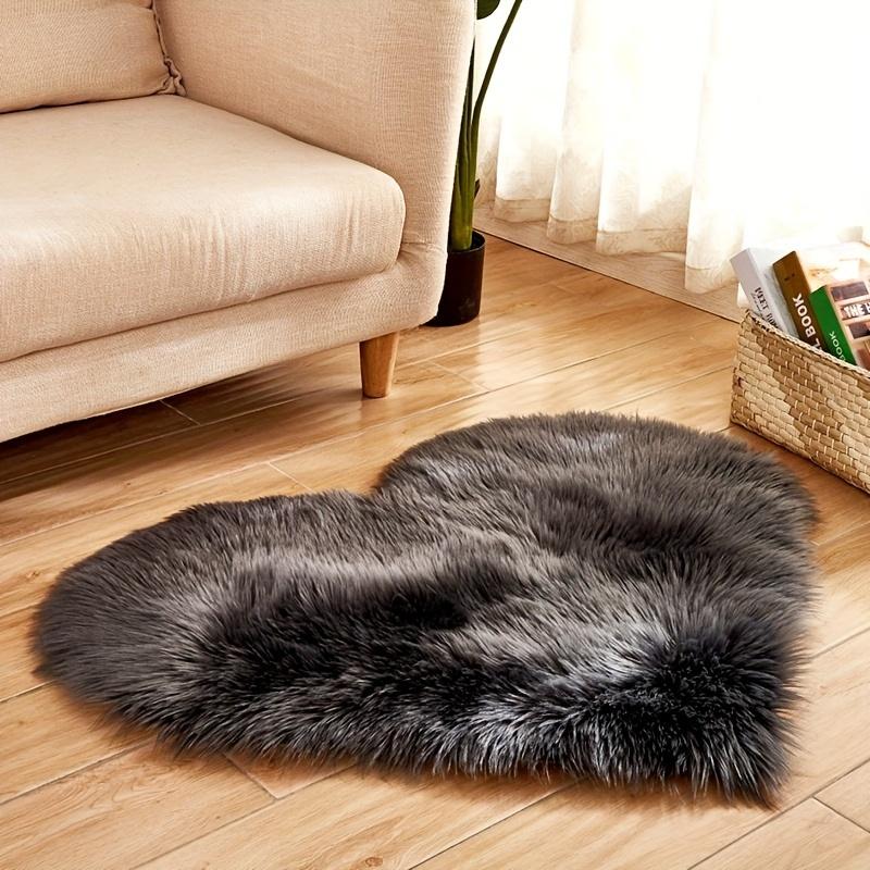 Heart Shaped Plush Rug 40x50cm Super Soft Fluffy Shaggy Carpet for Bedroom Living Room Non-Slip Floor Mat Decor Valentine Gifts