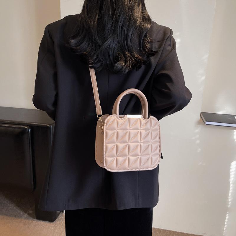 Rhombus Indentation Temperament 2025 New Trendy Simple Temperament Single Shoulder Crossbody Portable Small Square Women's Bag