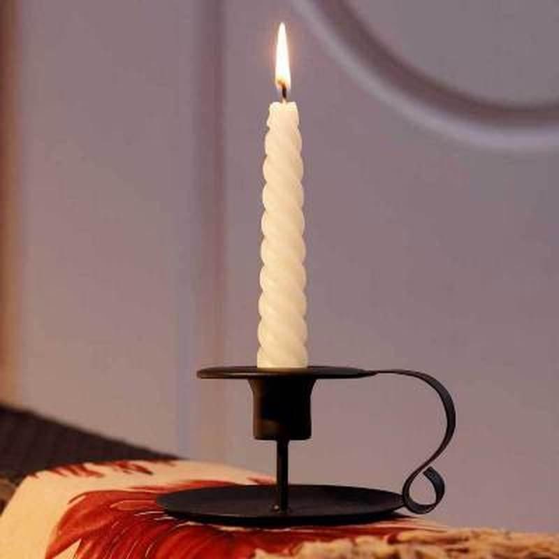 1PCS Retro Eisen Leuchter Kegel Kerzenhalter Leuchter Stehen Candlelight-Dinner Dekoration