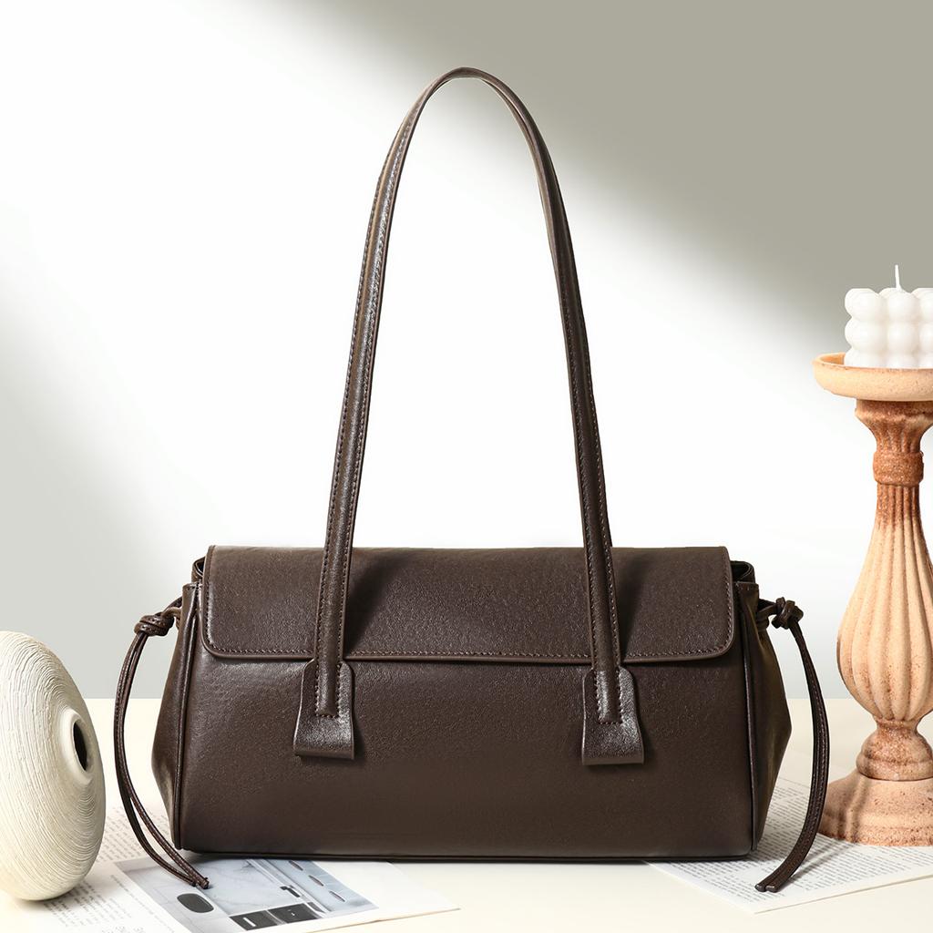 Underarm Bag with A High-end Feel, Hand-held Pillow Women's Bag, and Single-shoulder Baguette Bag Are Popular