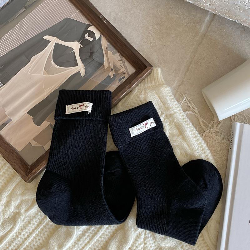 

Flap Double Needle Socks Women S Autumn And Winter College Wind Miu Department Cloth Label Medium Tube Socks Knitted Stacking Socks One size fits all чорний