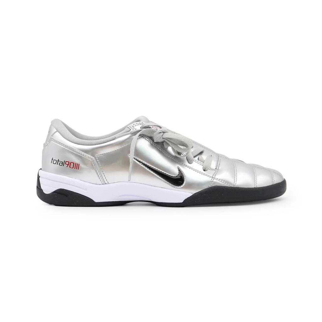 HJ9351-002 Nike Total 90 III SP Metallic Silver Black University Red (Men's)