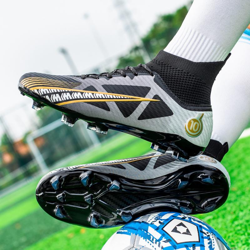 Foreign trade large size high top football shoes men's and women's sports football shoes broken nails college students football game training shoes