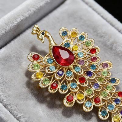 Hot Luxury Peacock Brooches For Women Unisex Rhinestone Beautiful Animal Party Office Brooch Pins Gifts