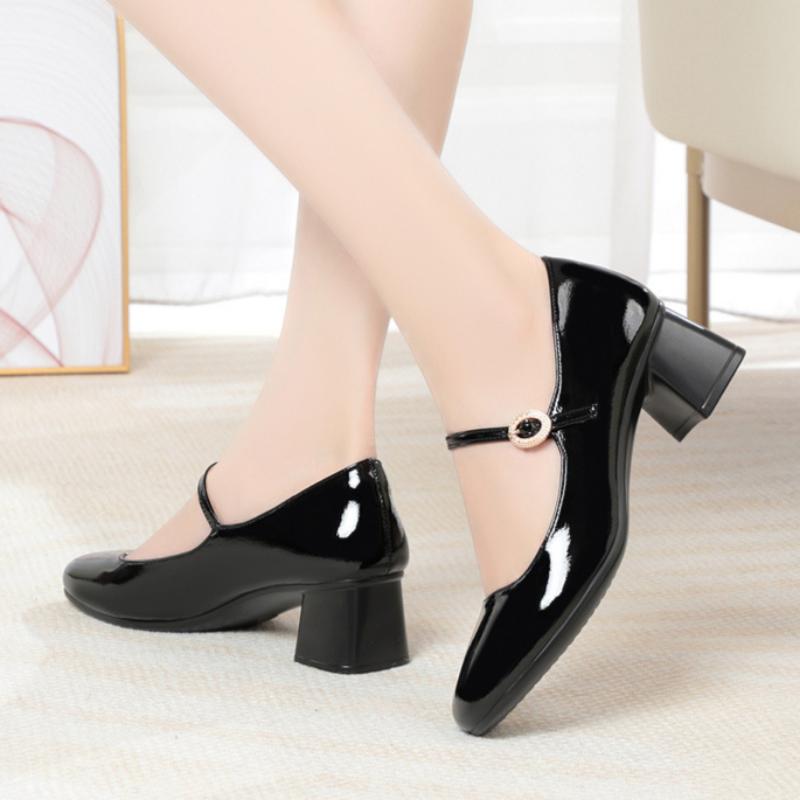 Mamă de vârstă mijlocie, piele moale, talpă moale, pantofi noi din piele pentru femei, primăvară și vară, pantofi casual cu cataramă cu un singur cuvânt