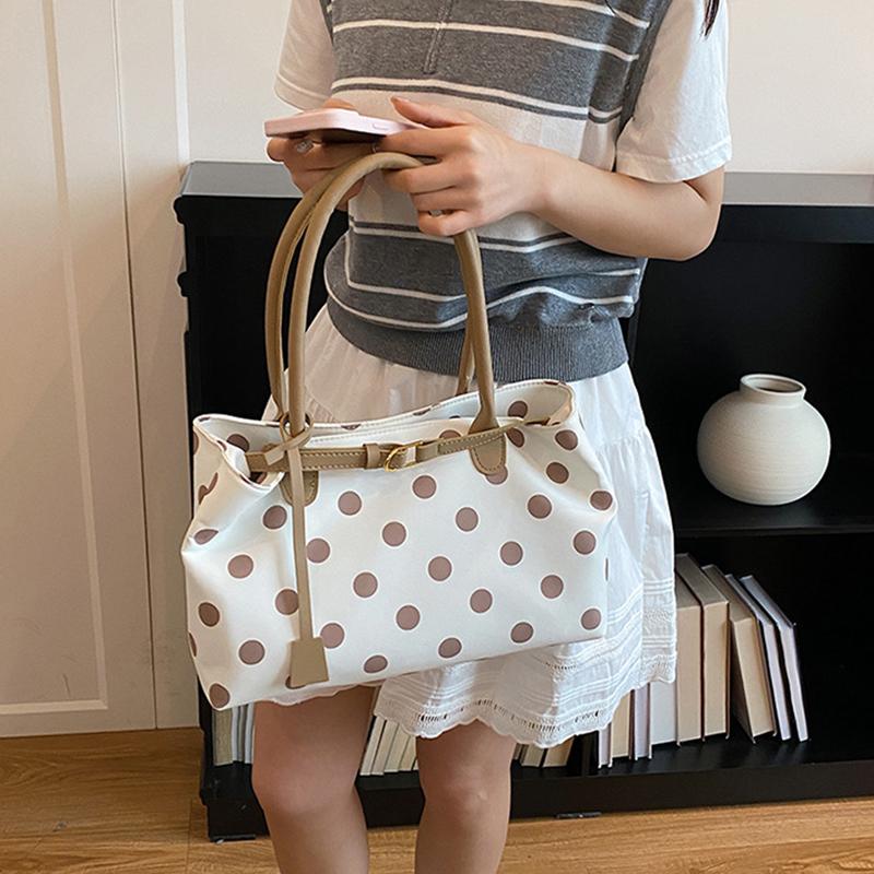 Koreanische Gepunktete Tragetasche mit Gürtelschnallen-Detail Damen Große Kapazität Lässige Umhängetasche Stilvolle Tägliche Pendler Arbeit Handtasche