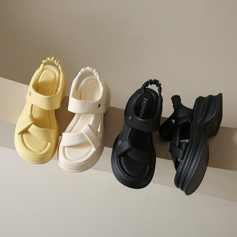 New Height-increasing Beach Shoes for Women with Thick-soled Sponge Sandals