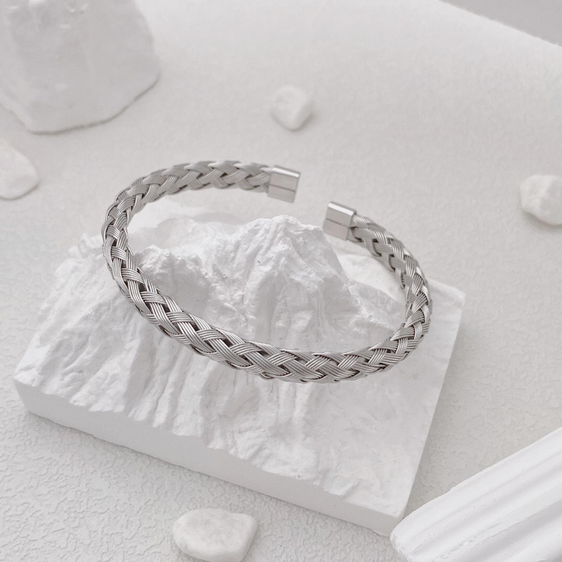 Женский модный плетеный браслет из титановой стали – Универсальный, нишевый дизайнерский браслет