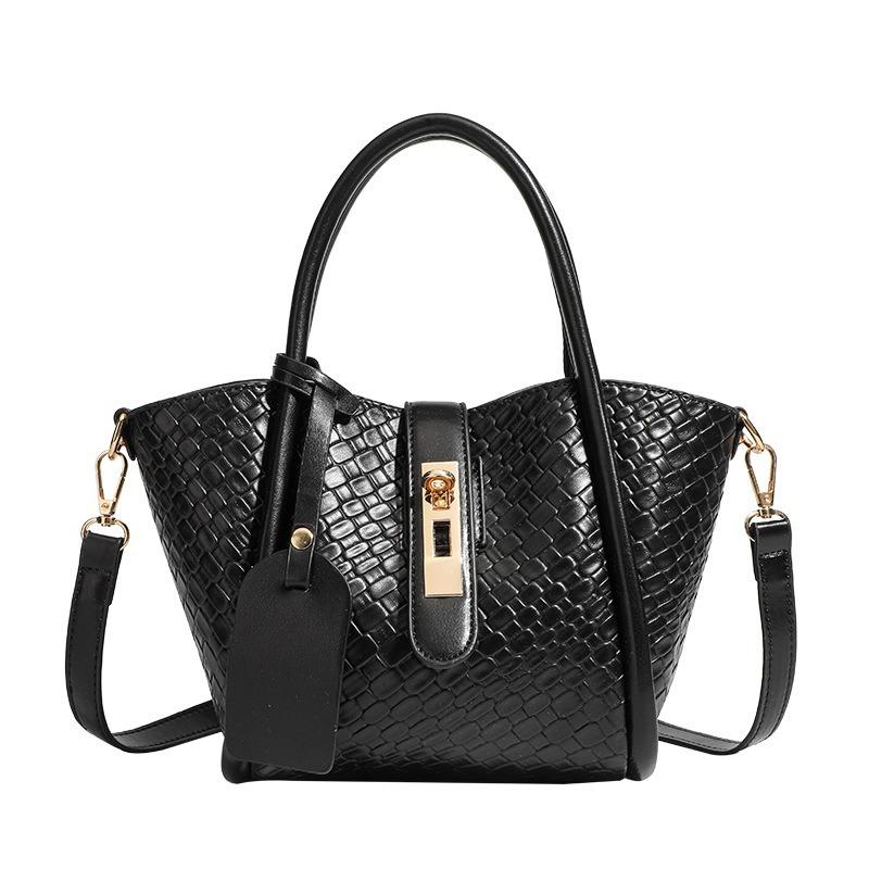 

Women s Bag Niche Lock Buckle Handbag Bucket Bag 2025 New Fashion Versatile Large Capacity Shoulder Crossbody Bag for Women чёрный