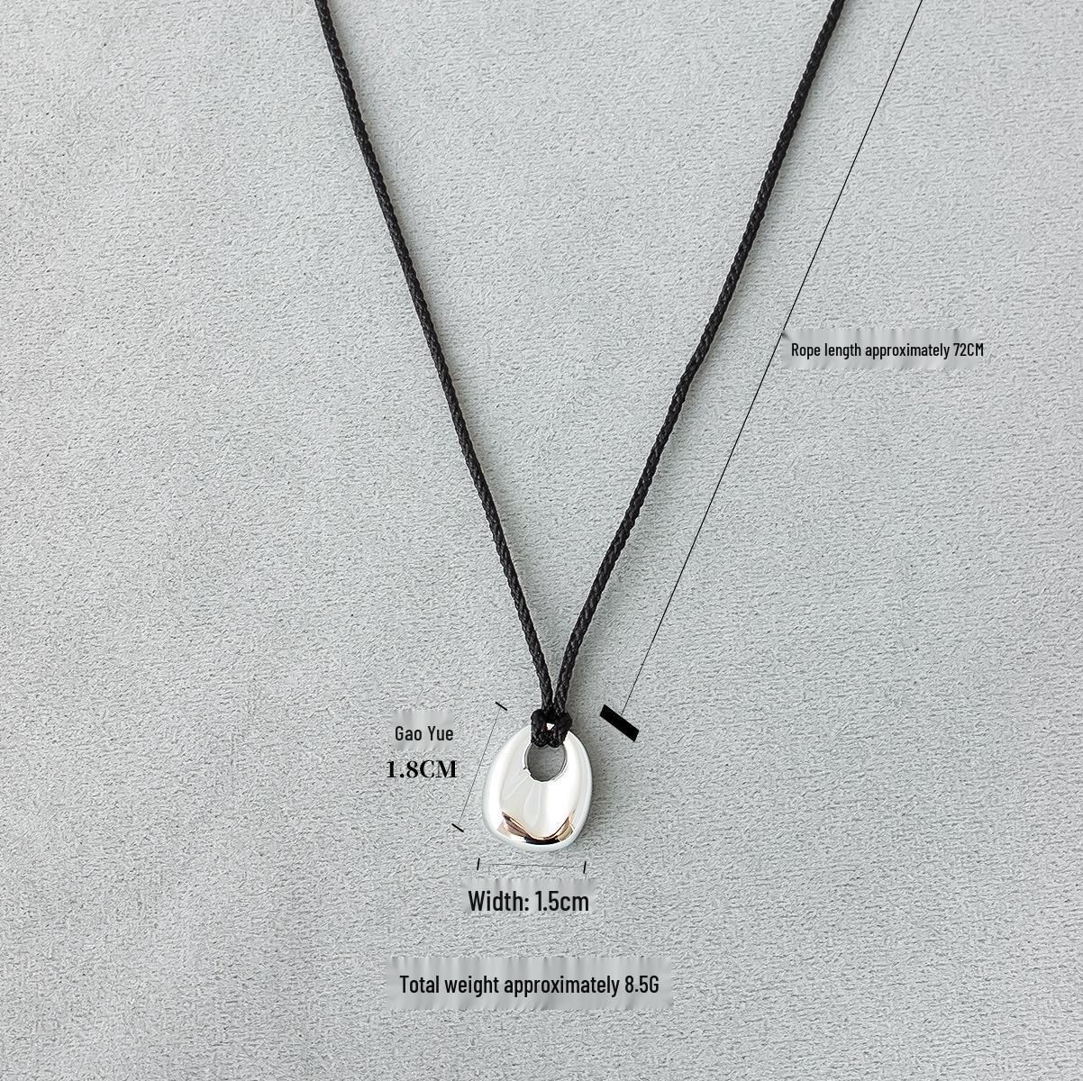 

Серебряная мини-сумка-ожерелье Che Jingyuan - Высококлассная, регулируемая цепочка-свитер из черной веревки.