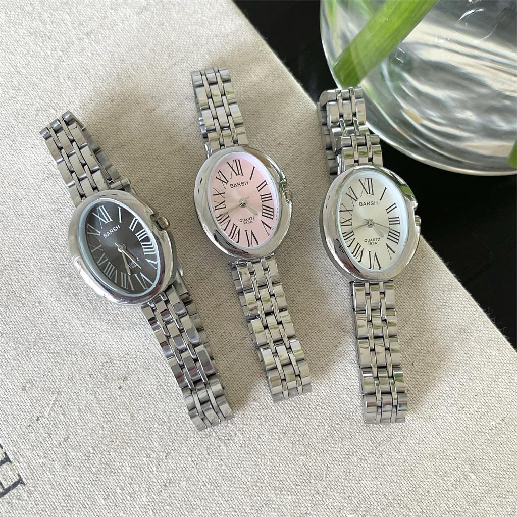 Retro Gold Damen Uhr Damen Mode Einfach Retro Oval Temperament Stahlarmband Quarz Uhr