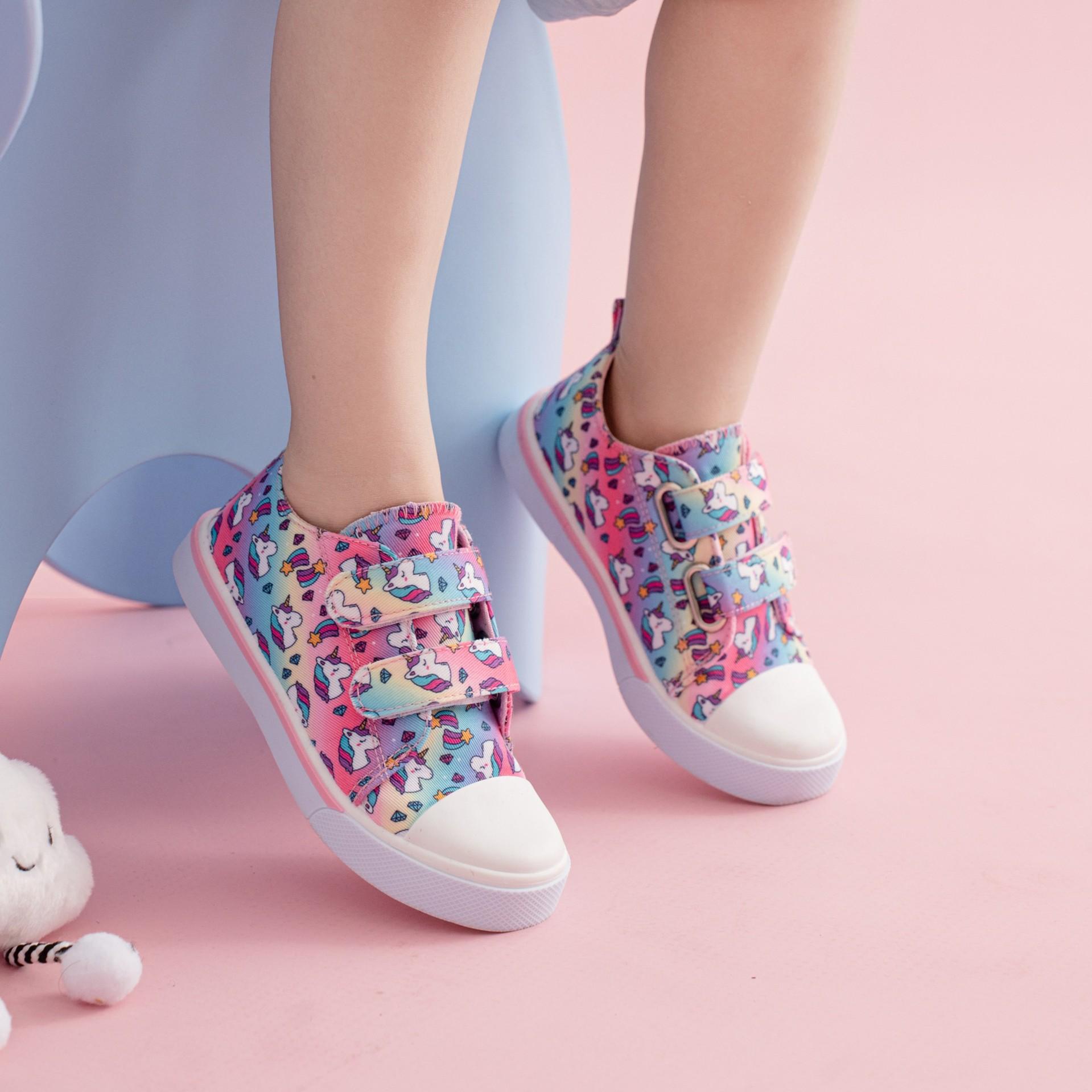 

Canvas Shoes for Girls, Sports Shoes with Cartoon Designs, Breathable and Casual Sneakers 20 розы красного
