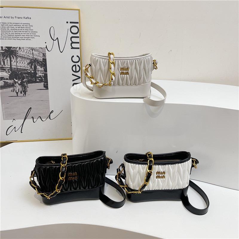 New Retro Handbag Versatile Pleated Pillow Bag Women's High-end Shoulder Messenger Bag