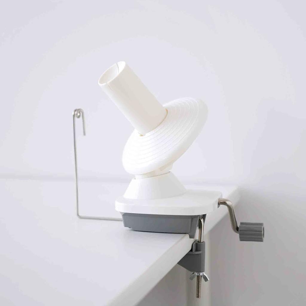 Yokota Daruma Knitting Tool Ball Winder Type 2 01-8752 White/Gray