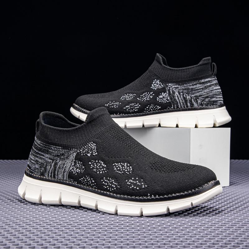 Breathable Men Casual Shoes Lightweight Outdoor Male Walking Shoes Anti-slip Men's Sneakers Slip on Flats Vulcanized Shoes 2024
