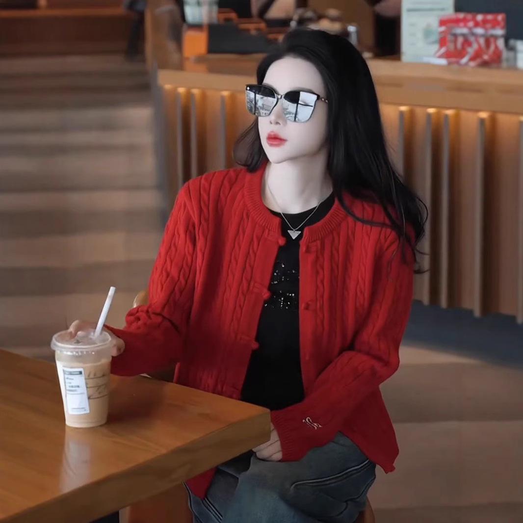 

2025 Spring Red Frog Button Knit Cardigan - Women s Chinese Style, Loose Casual Long Sleeve Top One Size червоний