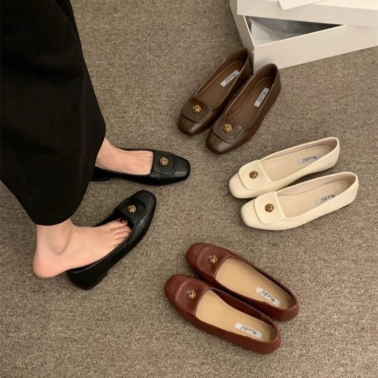 French women's shoes design sense niche flat shoes ladyshoes one pedal retro shoes spring and summer Xiaoxiangfeng red single shoes