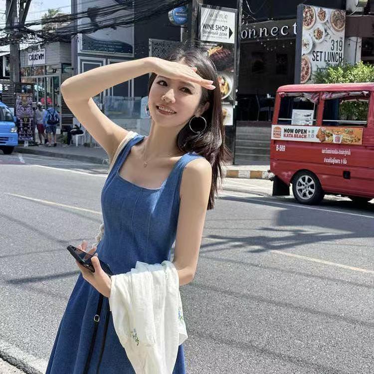 ZQ Ziqing Blue Mist Strappy Denim Summer Dress - Women's Elegant, Waist-Cinching, Niche Design.
