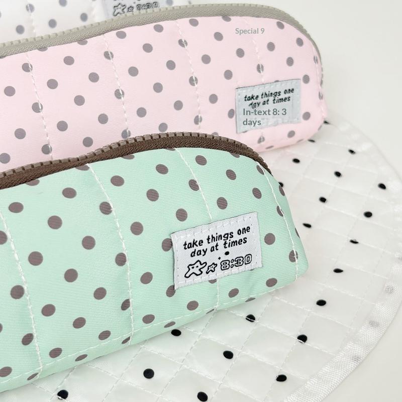 Aesthetic Dot Pencil Case Portable Korean Style Pencil Pouch Handheld Large Capacity Stationery Organizer Students