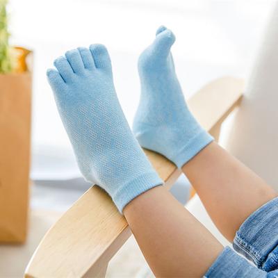 5 Çift Bebek Çorabı Düz Pamuk Beş Parmak Çocuk Erkek Kız File Nefes Alabilir Parmak Çorapları 1-3-6-10-12 Çocuk Aksesuarları
