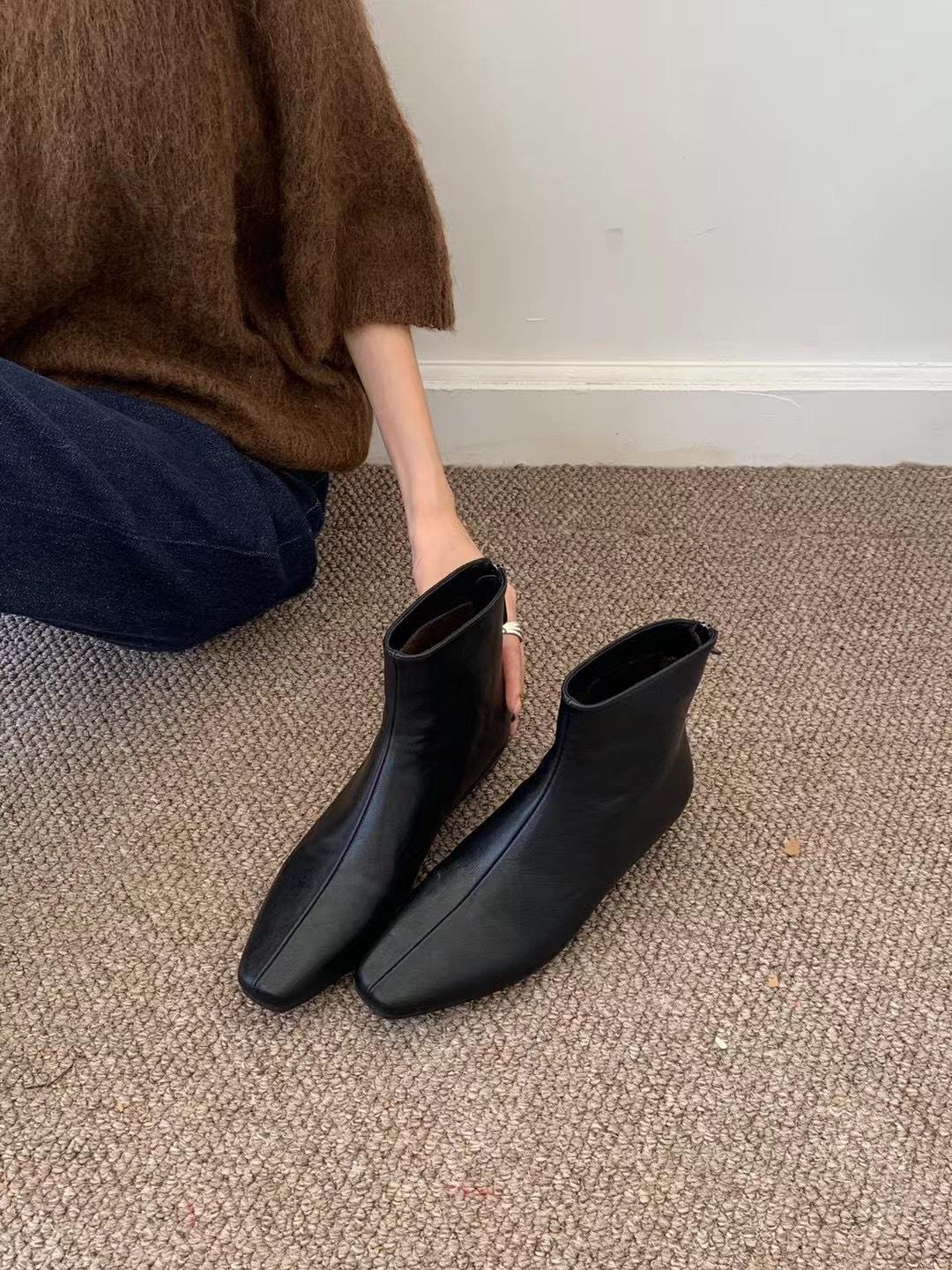 

Coarse Heel Suede French Small Ankle Boots Square Head Skinny Short Boots Women s Shoes 2025 Autumn and Winter Velvet Brown Martin Boots 35