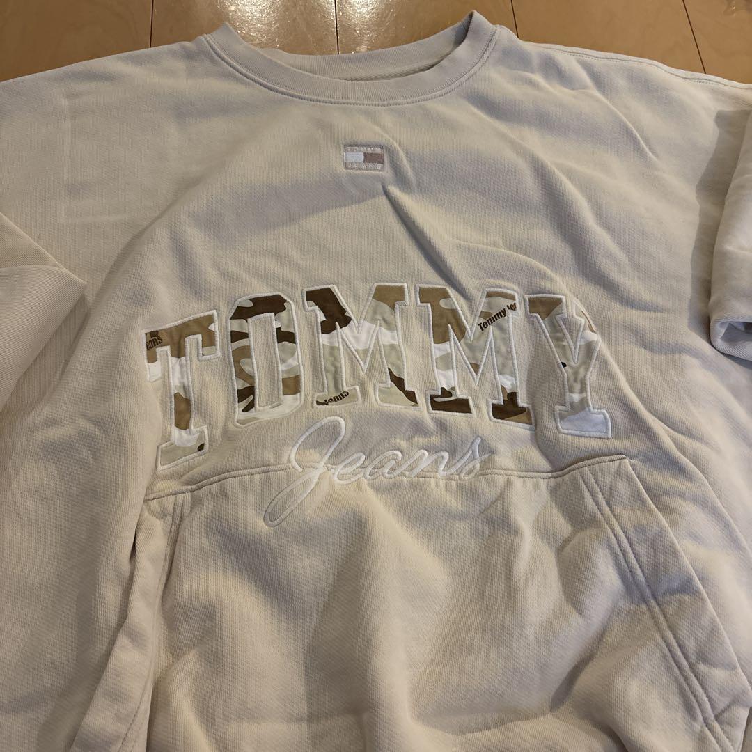 

[USED] Tommy Jeans All-Over College Skate Sweatshirt