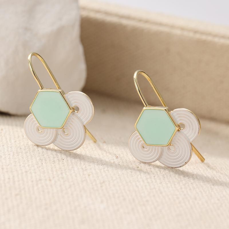 

Retro Hand Carved Flower Carved Shape Dangle Earrings for Women Bohemian Style Elegant Banquet Wedding Jewelry Accessories Gifts Cyan