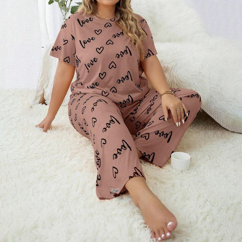 European & American Style Women's Plus Size Heart Print Pajama Set - Short Sleeve, Crew Neck, Long Pants