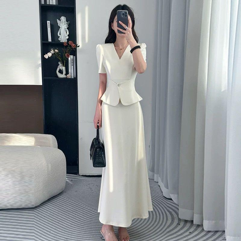 Women s French Chic Summer Suit Set: Light Luxury Top & High-Waisted Petite Skirt Apricot Skirt