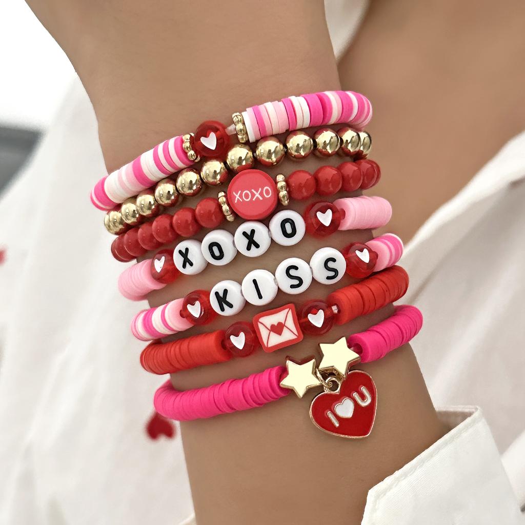 Sweet Valentine Heart Bracelets Set for Women Delicate Colorful Heart Clay Beaded Stackable Bracelet Friendship Jewelry Gift