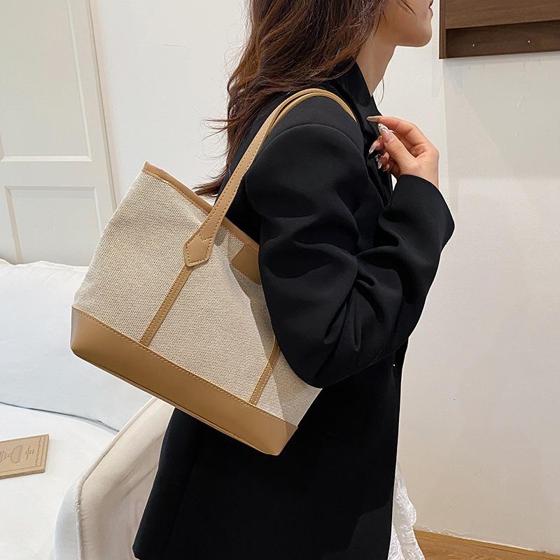Autumn High-end Commuting Large-capacity Bag New Women's Bag Casual Versatile Shoulder Armpit Bag