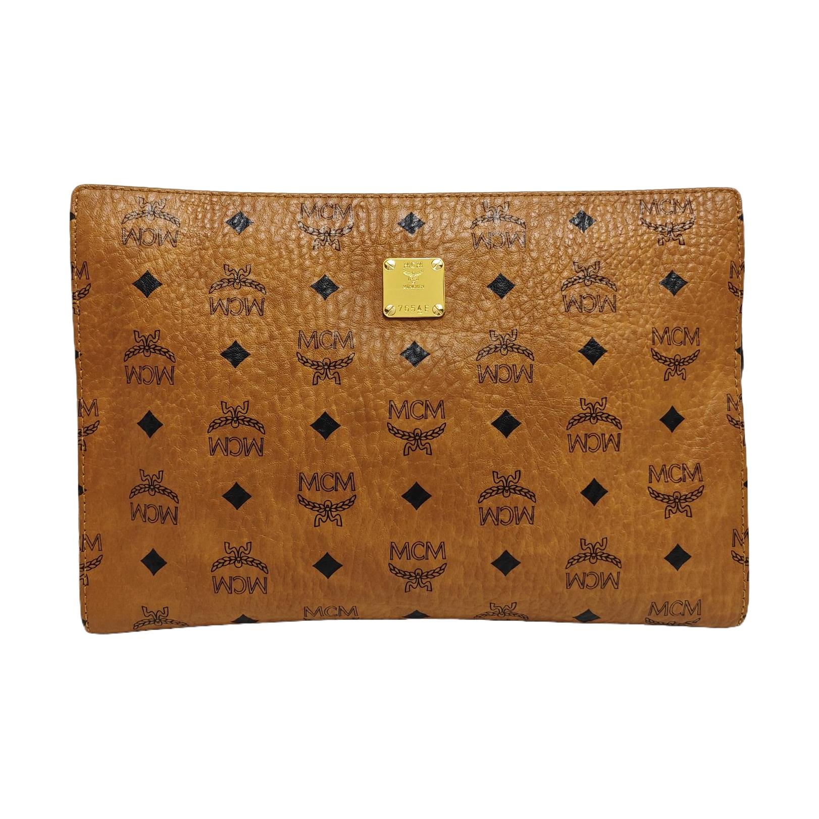 [Pre-Owned] Classic Monogram Print Faux Leather Clutch Bag Medium - Excellent #1TZ2HXM ONE SIZE
