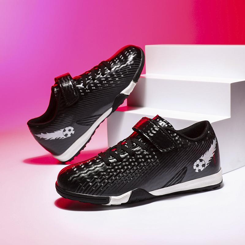 2025 new children's football shoes boys and students girls broken nails Velcro casual game sports shoes