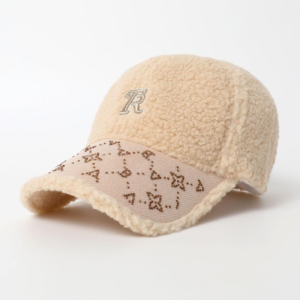New Winter Plush Warm Embroidered Letter Baseball Cap for Women, Versatile Winter Duckbill Cap That Highlights The Face