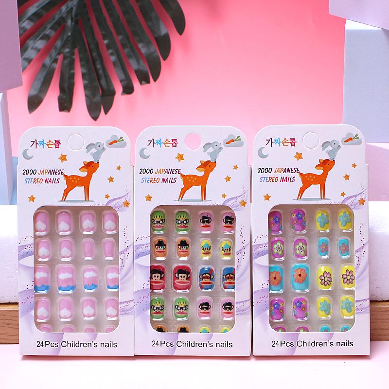 24-Piece Children's Press-On Nails: Self-Adhesive, Trendy Nail Art Stickers and Wearable Nail Accessories